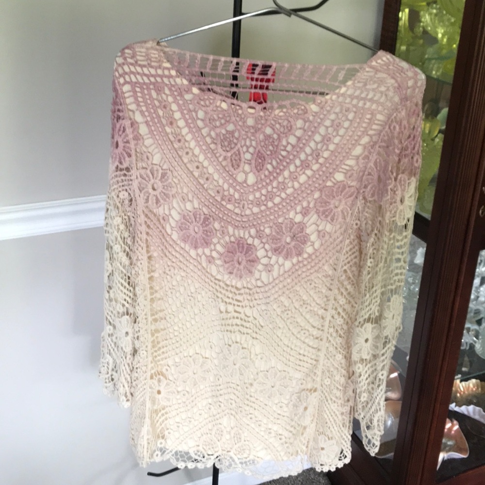 Lacy blouse - Picture 4 of 4
